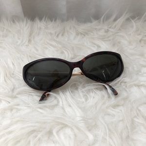 DKNY | retro style sunglasses
